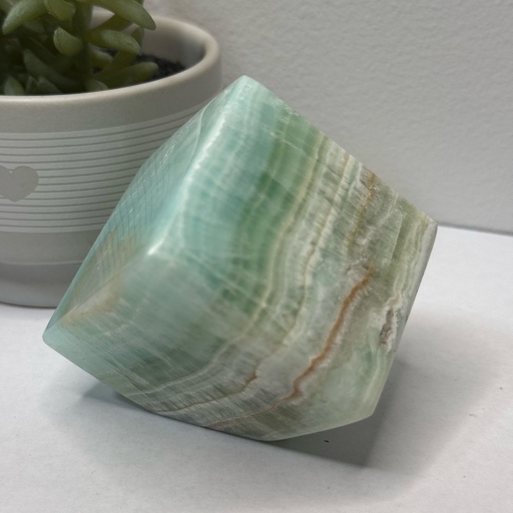 Caribbean Calcite Cube - Picture 6 of 8